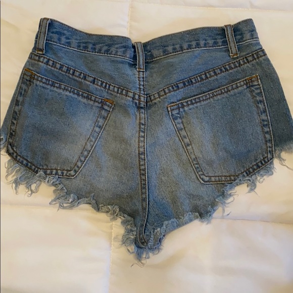 Signature 8 jean shorts - Picture 3 of 3